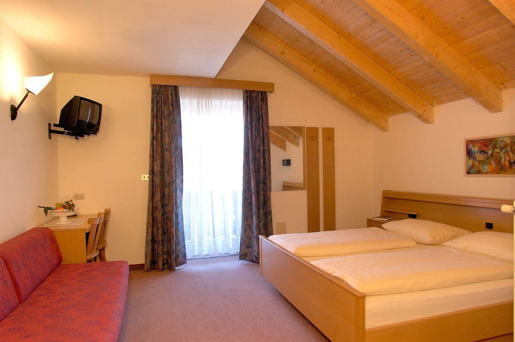 Hotel Teresa San Vigilio Di Marebbe Esterno foto