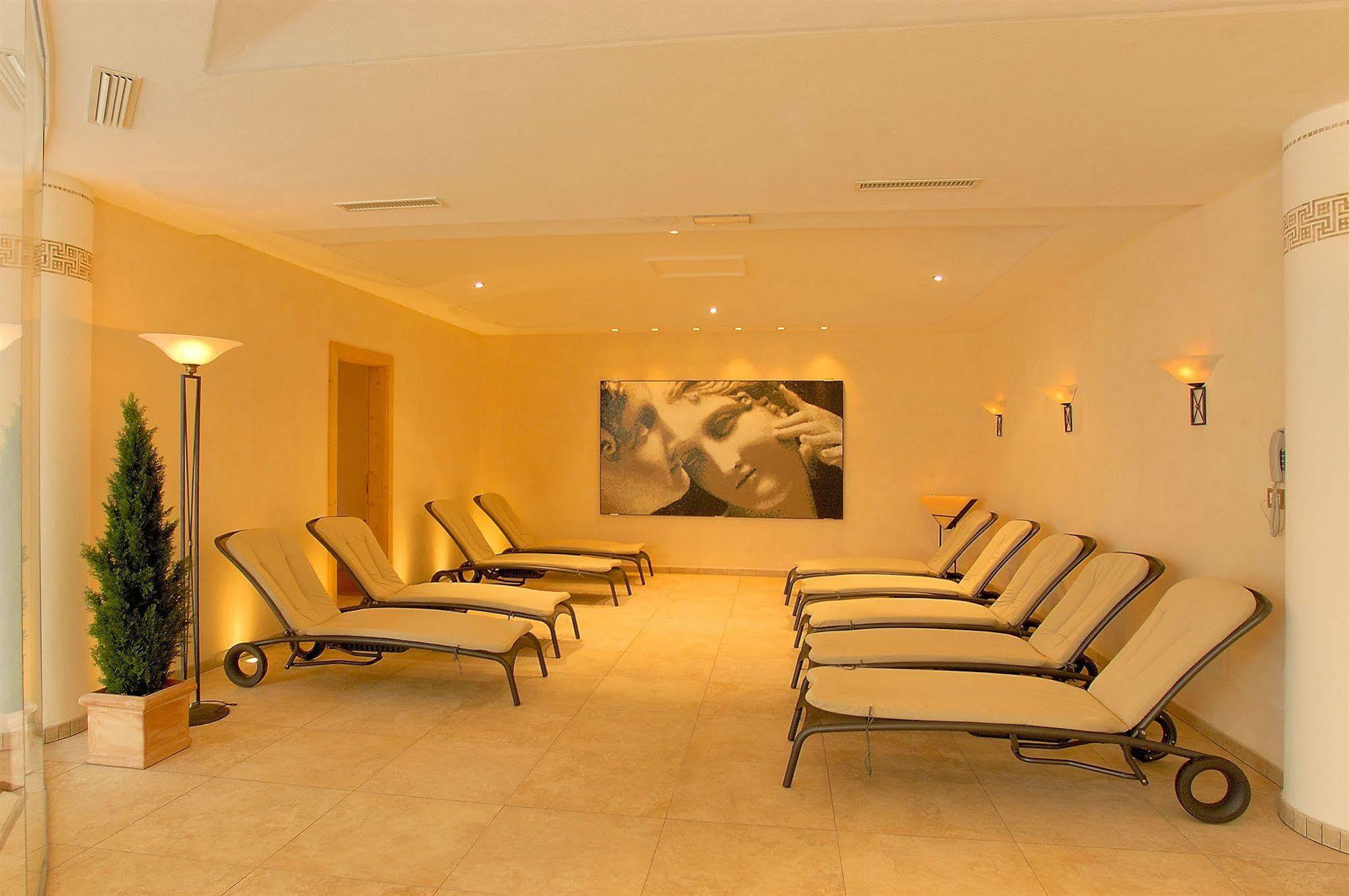 Hotel Teresa San Vigilio Di Marebbe Esterno foto